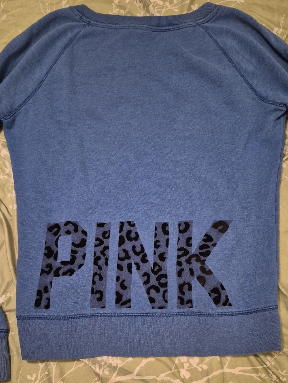 VS PINK leopard Print Sweatshirt